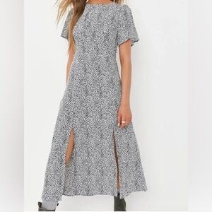 Missguided Monochrome Maxi Dress